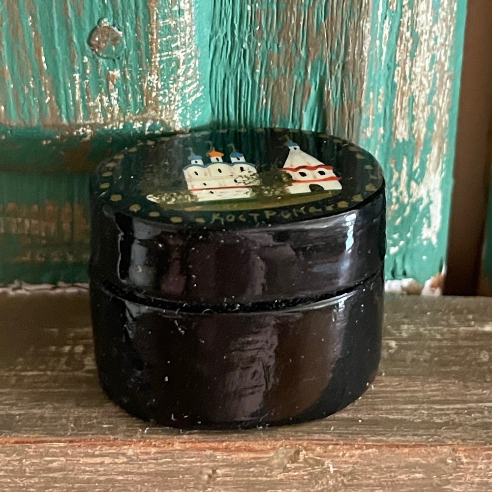 Beautiful Vintage Russian Russia Hand Made Hand Painted trinket miniature box - Picture 3 of 8